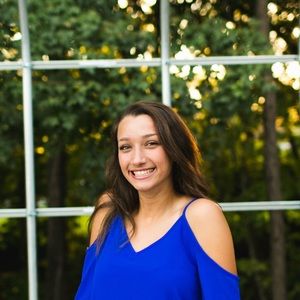 Meet your Posher, Emma